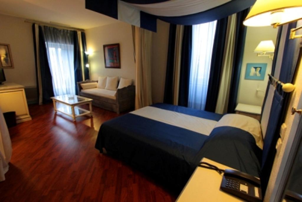 לימו Hotel Moderne Et Pigeon חדר תמונה